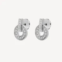 LOTTEDS JEWELRY: Where Design, Fit, and Craftsmanship Meet